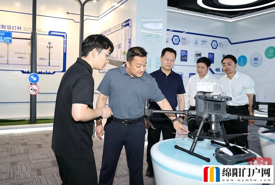 江彬调研全市数字政府建设工作